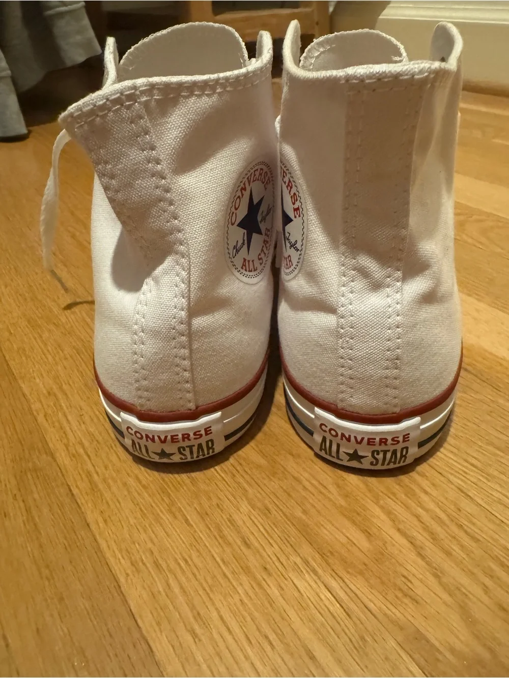 Converse chuck taylor all star High-Top white Canvas Sneakers womens 8 nwot